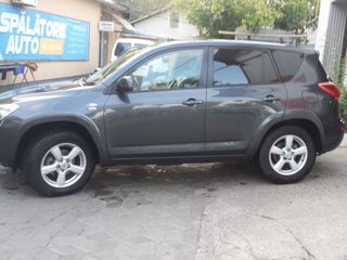 Toyota Rav 4 foto 2