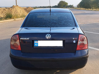 Volkswagen Passat foto 2