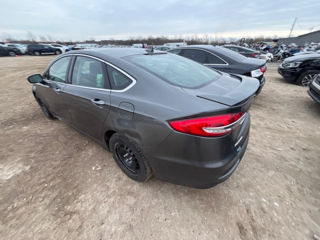 Ford Fusion foto 6