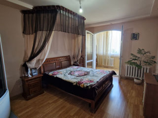 Apartament cu 4 camere, 202 m², Buiucani, Chișinău foto 16