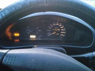 Nissan Sunny foto 6