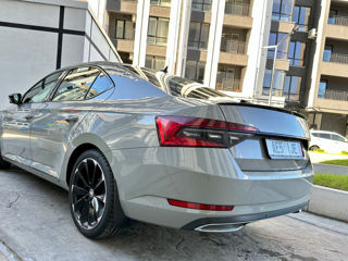 Skoda Superb foto 3