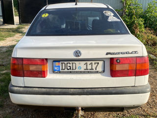 Volkswagen Passat foto 2