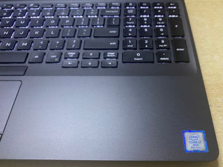 Puternic Dell Latitude 5500 15.6" IPS Intel Core i7-8665U,8 Core,SSD NVME 512Gb,RAM 16GB foto 3