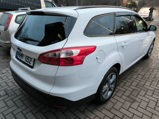 Ford Focus Wagon foto 4