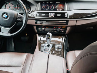 BMW 5 Series foto 10