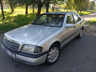 Mercedes C-Class foto 6