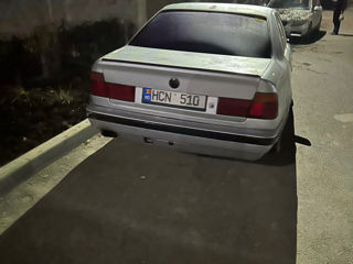 BMW 5 Series foto 7