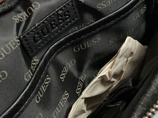 Guess foto 3