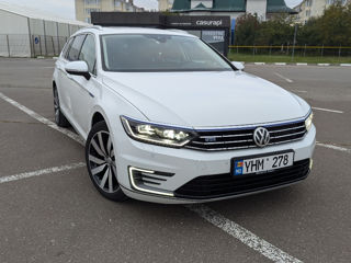 Volkswagen Passat foto 1