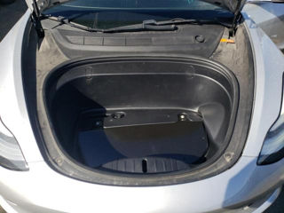 Tesla Model 3 foto 11