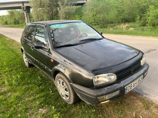 Volkswagen Golf foto 1