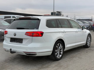 Volkswagen Passat foto 3