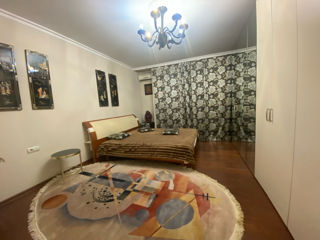 Apartament cu 3 camere, 120 m², Centru, Chișinău foto 2