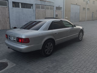 Audi A8 foto 3