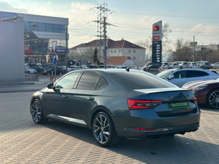 Skoda Superb foto 6