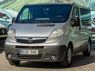 Opel Vivaro 9 locuri foto 3