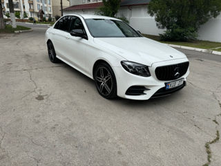 Mercedes E-Class foto 8