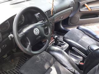 Volkswagen Passat foto 3