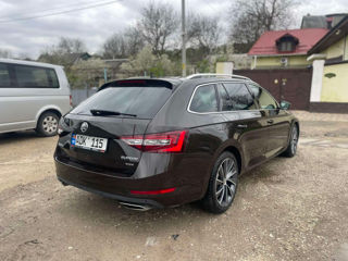 Skoda Superb foto 6