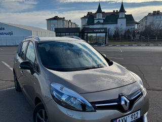 Renault Grand Scenic foto 2