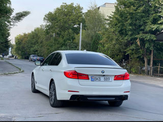 BMW 5 Series foto 10