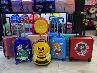 Огромный выбор детских чемоданчиков  на колесах и рюкзачков от фирмы Pigeon!! foto 15