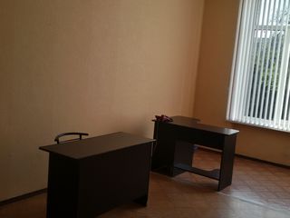 Vînzare oficiu sau schimb pe apartament cu 1 odaie foto 4