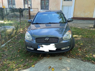 Hyundai Accent foto 2