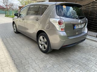 Toyota Verso foto 3