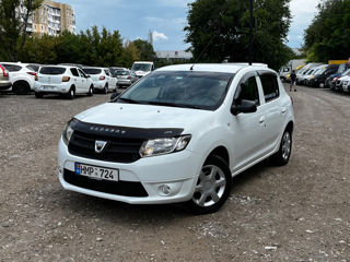 Dacia Sandero foto 2