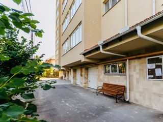 Apartament cu 2 camere, 67 m², Buiucani, Chișinău foto 9