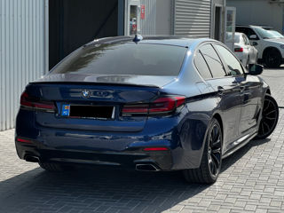 BMW 5 Series foto 3