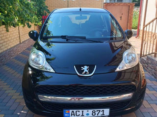 Peugeot 107 foto 2