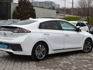 Hyundai IONIQ foto 2