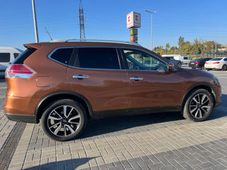 Nissan X-Trail foto 2