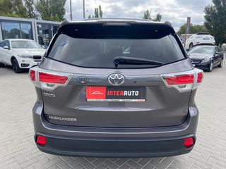 Toyota Highlander foto 6