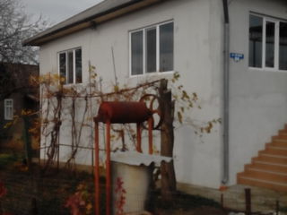 Se vinde casa .sarai la Gara Falesti foto 4