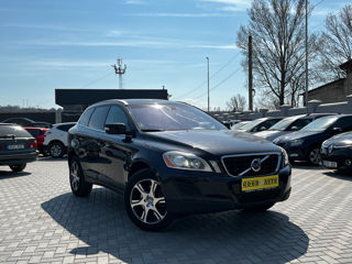 Volvo XC60 foto 1