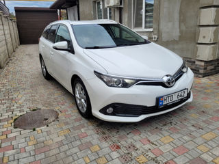 Toyota Auris foto 2