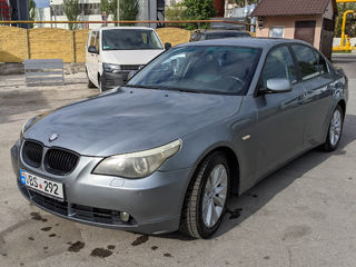 BMW 5 Series foto 2