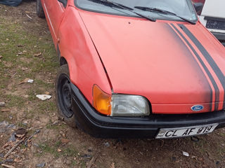 Ford Fiesta foto 3