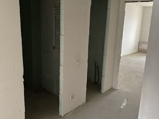 Apartament cu 2 camere, 60 m², Molodova, Bălți foto 3