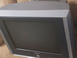 Samsung 22" (52см) отличный