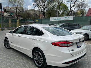 Ford Fusion foto 6