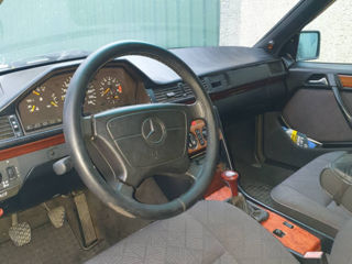 Mercedes E-Class foto 4