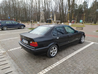 BMW 3 Series foto 3