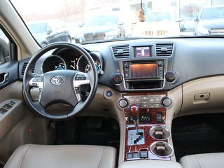 Toyota Highlander foto 8