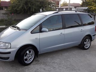 Volkswagen Sharan foto 2