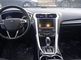 Ford Mondeo foto 6